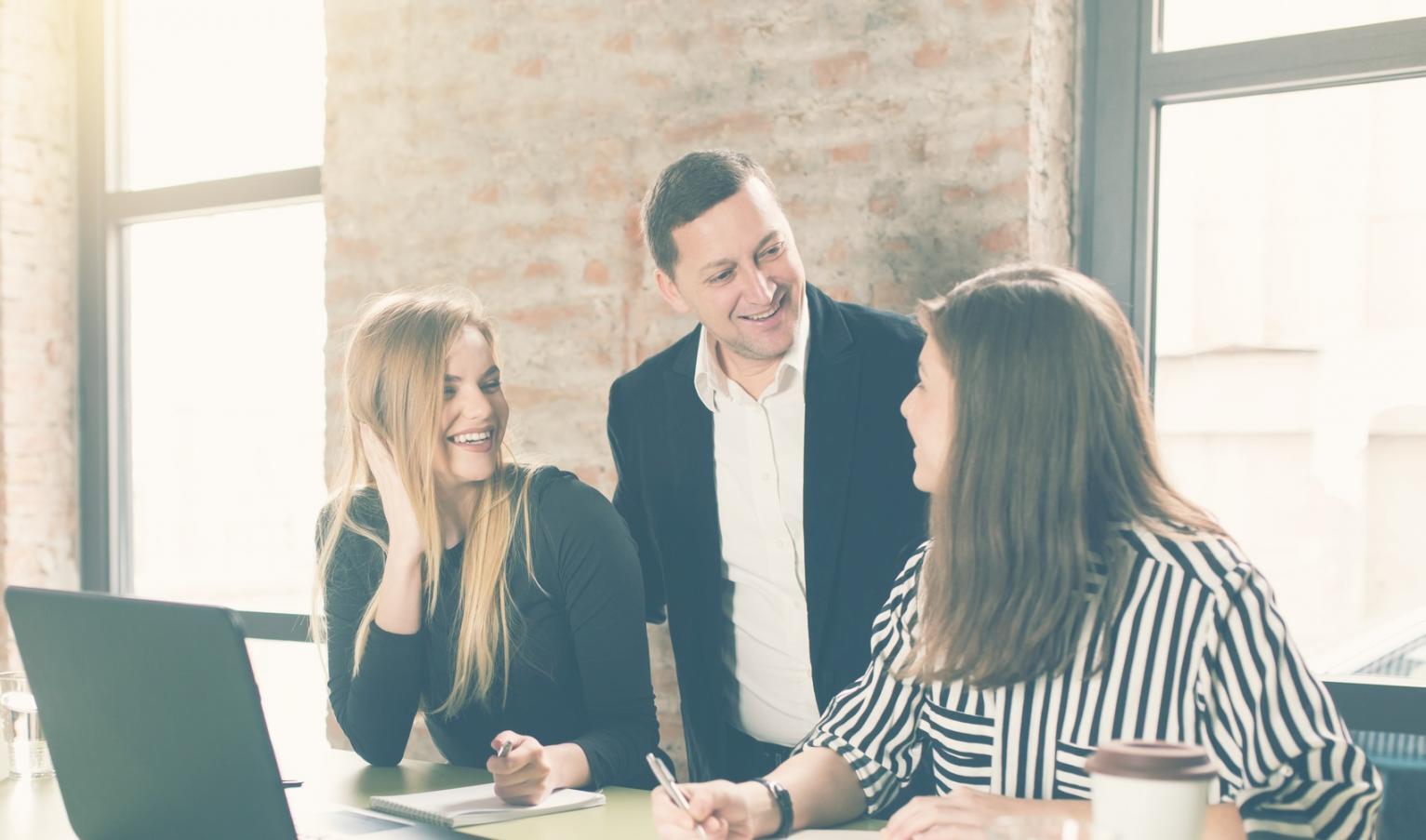 Virexolta Team bei der Zusammenarbeit